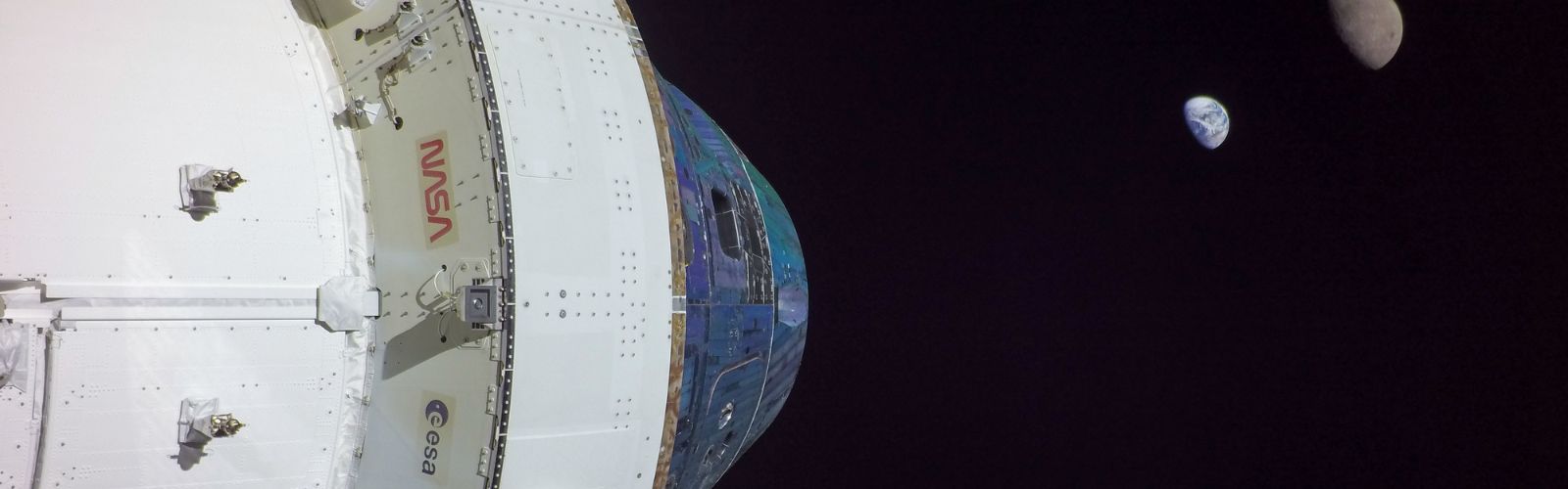 Orion Artemis II Render